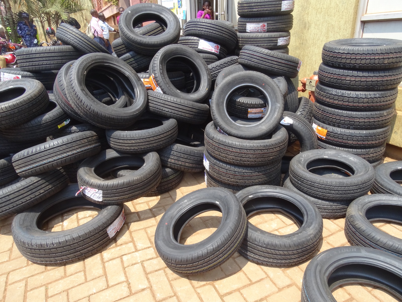 How to Spot Fake Tyres in Nigeria (And Why New Tyres Aren’t Always 2025)